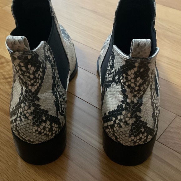 Steve Madden snake print booties - Picture 3 of 3